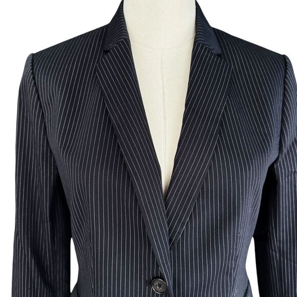 ANN TAYLOR NWOT 2 pocket Cotton mix blazer in Navy Pinstripe Size 4 - Picture 3 of 10
